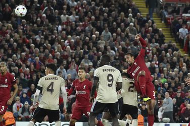 Lewandowski bez gólu na známej pôde, Liverpool spasil netradičný strelec