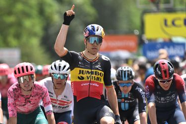 Critérium du Dauphiné: Stajňa Jumbo-Visma oslavuje prvú výhru, Wout van Aert uspel v špurte