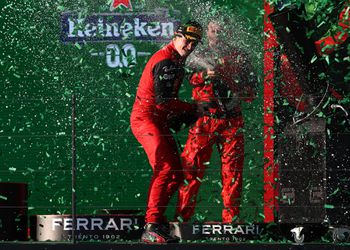 Veľká cena Austrálie: Suverénny Leclerc nedal súperom šancu, veľká smola Verstappena