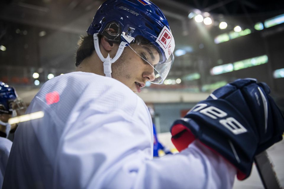 MS v hokeji 2022 - Juraj Slafkovský počas tréningu