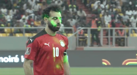 FIFA potrestala Senegal za laser v tvári Mohameda Salaha