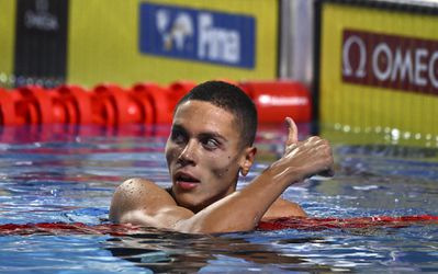 MS: Len 17-ročný Rumun získal v Budapešti druhé zlato. Mladá Kanaďanka vytvorila rekord
