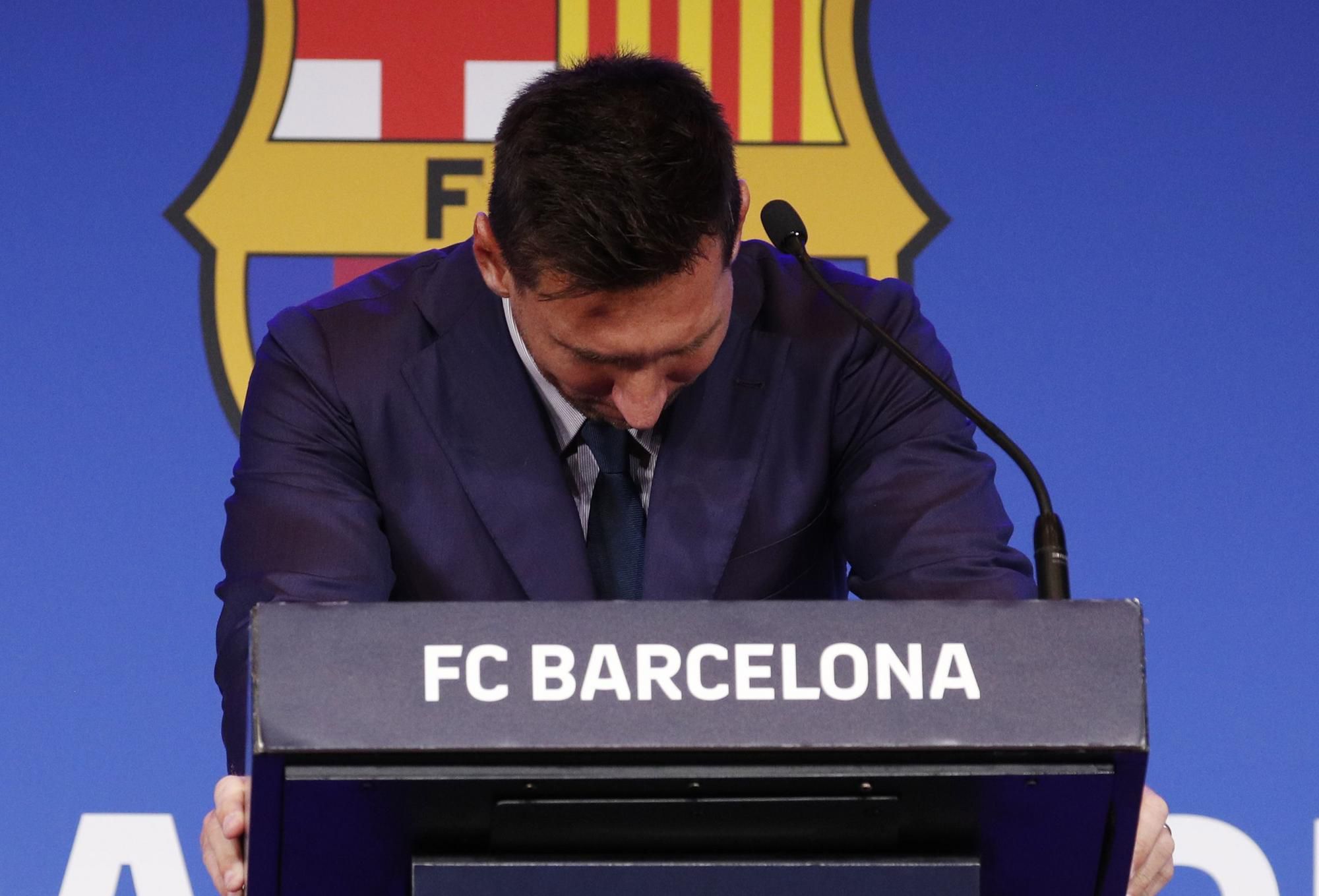 Lionel Messi pri minuloročnej rozlúčke s FC Barcelona.
