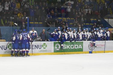 MS v hokeji U18 2022: Slováci si držia neporaziteľnosť, s Francúzskom sa však potrápili