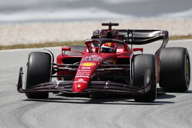Veľká cena Španielska: Leclerc ovládol oba piatkové tréningy, v top trojke obaja jazdci Mercedesu