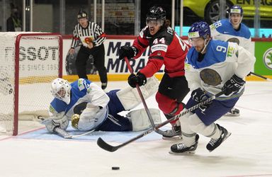 MS v hokeji: Kanada musela s Kazachstanom dvakrát otáčať skóre