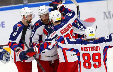 Moskovský CSKA zvíťazil na ľade Petrohradu a ujal sa vedenia v sérii