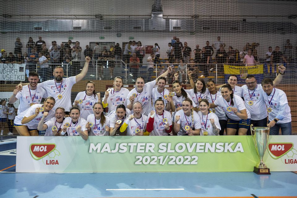 Hádzanárky Iuventy Michalovce získali 14. titul majsteriek Slovenska.