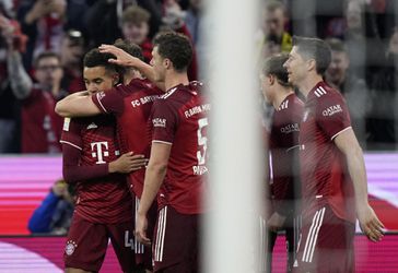 Majster čelí ostrej kritike. Po výbuchu v Mainzi sa išli hráči Bayernu zabávať na Ibizu