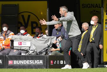 Čierny deň favoritov v Bundeslige. Tréner Dortmundu Rose: Hráči si nezaslúžia nadávky