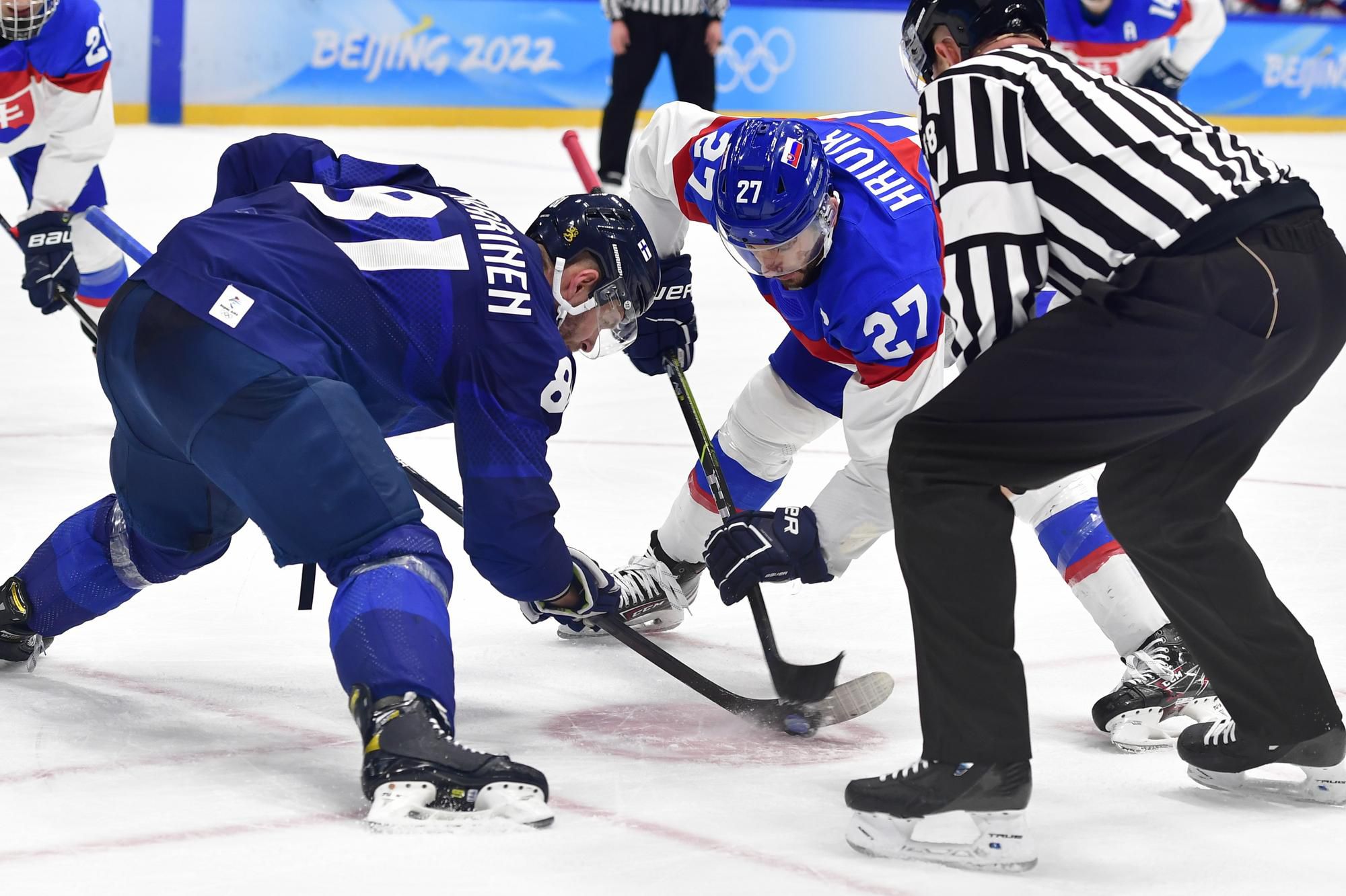 Iiro Pakarinen (Fínsko) a hokejista Marek Hrivík (Slovensko)