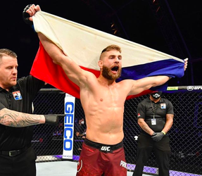 Analýza zápasu o titul UFC v poloťažkej váhe: Jiří Procházka pred životným zápasom
