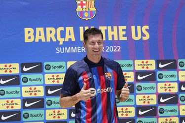 Barcelona predstavila Lewandowského: Máme od teba veľké očakávania
