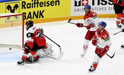 MS v hokeji: Rodina hokejistu potvrdila, že v tíme Česka došlo k potýčke. Hráč sa ospravedlňuje