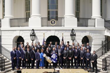Hokejisti Tampy sa na tretí pokus dostali k prezidentovi USA. Na návšteve Bidena nechýbal Erik Černák