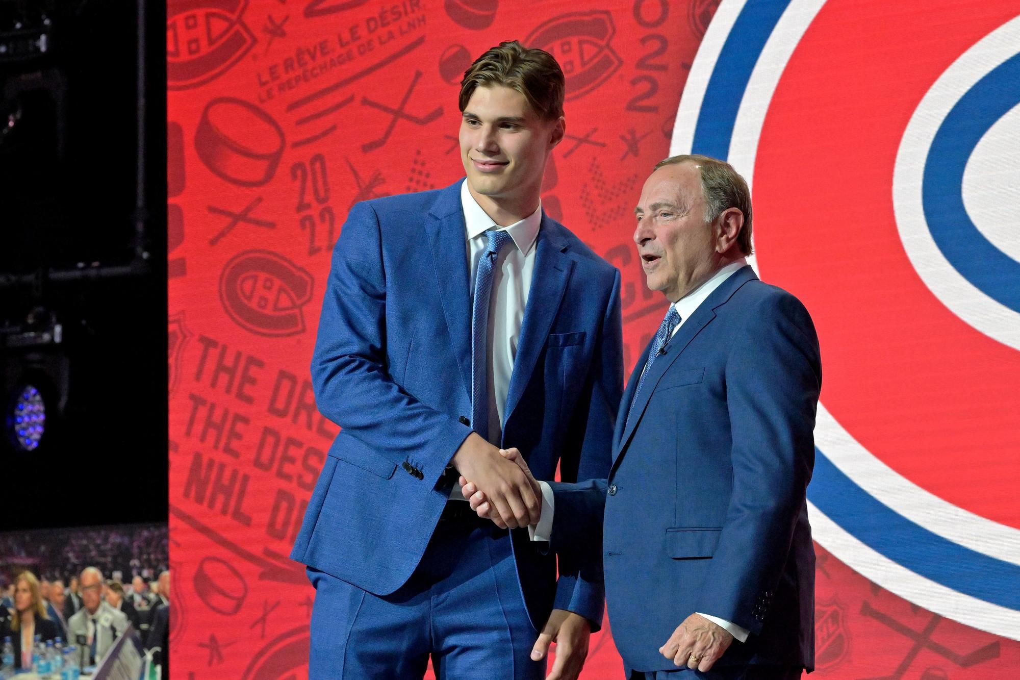 Juraj Slafkovský na drafte NHL 2022.