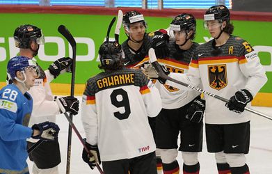 MS v hokeji: Nemecko po divokej prestrelke preskočilo Kanadu v A-skupine