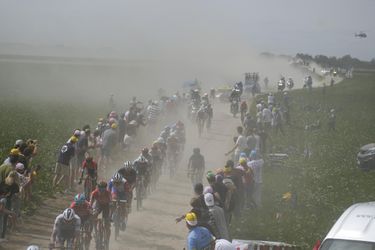 Tour de France 2022: Peter Sagan dnes zažil peklo. Šancu na dobrý výsledok mu zmaril pád