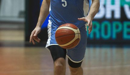 EYOF 2022: Basketbalistky na úvod podľahli Maďarsku, basketbalisti Slovinsku