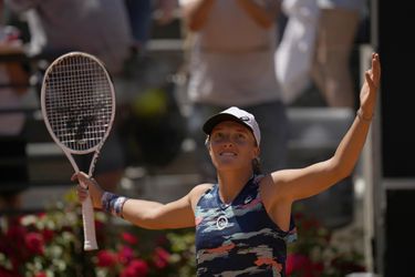 Roland Garros: Rozbehnutá Iga Swiateková útočí na rekordy Sereny Williamsovej