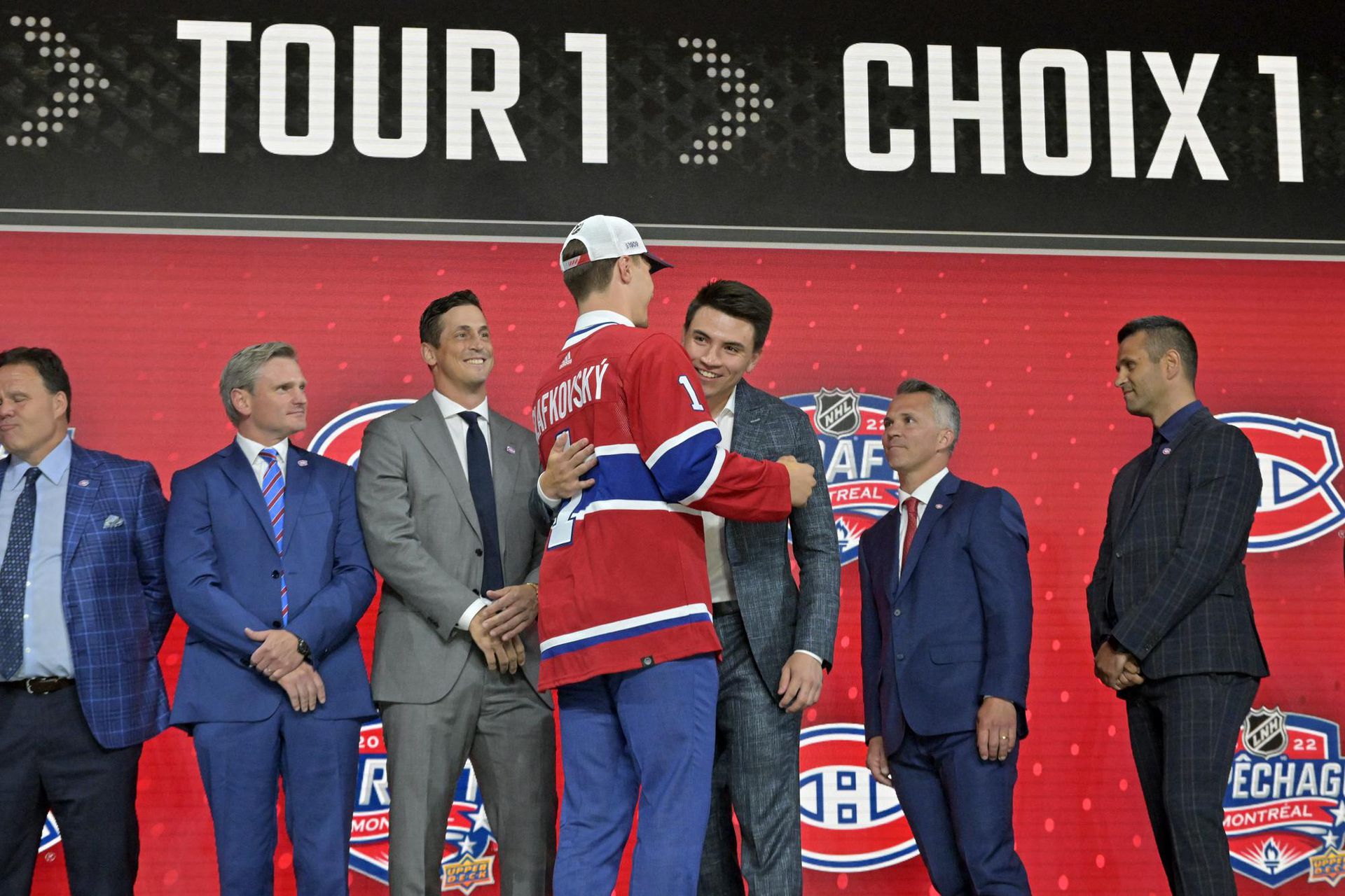 Juraj Slafkovský na drafte NHL 2022.