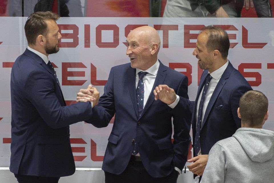 MS v hokeji 2022: Slovensko - Dánsko (tréneri Andrej Podkonický, Craig Ramsay a Ján Pardavý sa tešia z víťazstva)