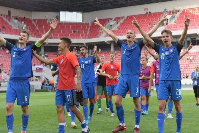 Slovensko U19 oslavuje postup na MS 2023 do 20 rokov v Indonézii