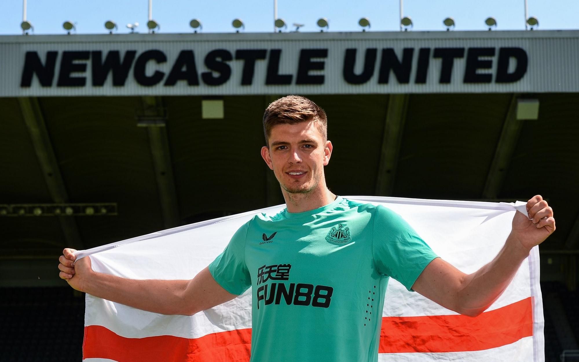 Nick Pope pri predstavení v Newcastle United