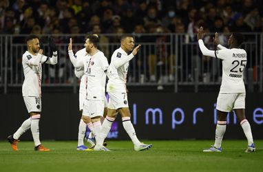 Neymar aj Mbappé zaknihovali hetrik pri gólovej explózii Paríža v Clermonte