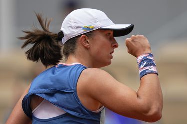 Roland Garros: Nasadená jednotka Swiateková postúpila do osemfinále, Badosová skrečovala