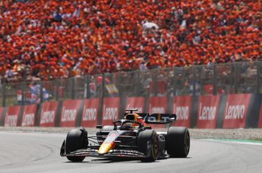 Veľká cena Španielska: Pohroma pre Leclerca a Ferrari, preteky suveréne ovládol Red Bull