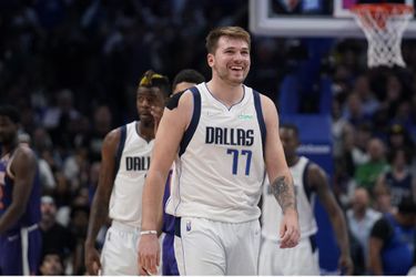 NBA: Dallas pretrhol negatívnu šnúru, Embiid sa vrátil do zostavy Philadelphie