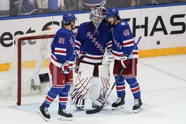 Hráči NY Rangers potvrdili dominanciu na domácom ľade, séria sa presúva do Caroliny