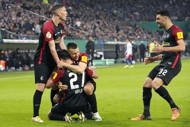 DFB Pokal: Freiburg prvým finalistom, druholigový Hamburg nemal šancu