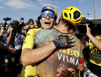 Tour de France 2022: Zažil desať kilometrov utrpenia. Van Aert nechcel riskovať ďalšiu prehru