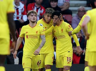 Liverpool si vezie zo Southamptonu výhru, o titule sa rozhodne v poslednom kole