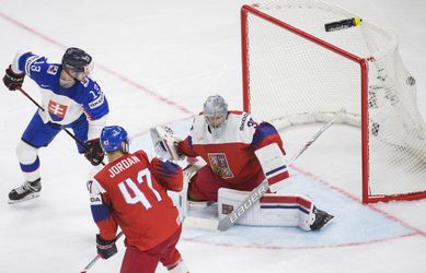 Bývalý obranca NHL nepomôže Česku v prípravnom zápase proti Slovensku