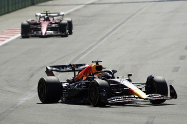 Veľká cena Azerbajdžanu: Verstappen si podmanil uličky v Baku, absolútna katastrofa pre Ferrari