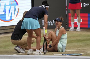 WTA Berlín: Belinda Benčičová vo finále skrečovala, Jabeurová dokráčala za tretím titulom