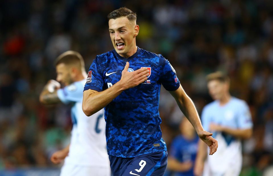 Robert Boženík sa teší z gólu v zápase Slovinsko - Slovensko (kvalifikácia MS 2022)