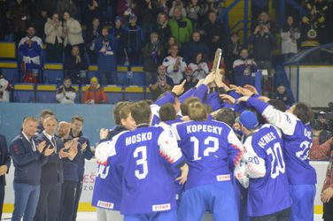 MS v hokeji U18 2022: Explózia radosti! Takto oslavovali Slováci zlatý postup