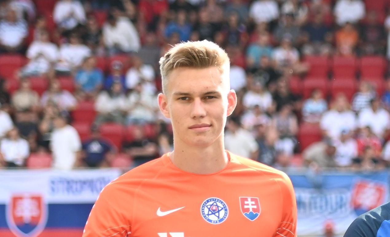 Adam Hrdina, Slovensko do 19 rokov