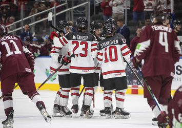 MS v hokeji U20: Kanaďania na úvod nezaváhali. Proti Lotyšsku potvrdili úlohu favorita