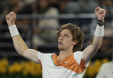 ATP Dubaj: Čech Veselý na titul nedosiahol, vo finále nestačil na Rubľova