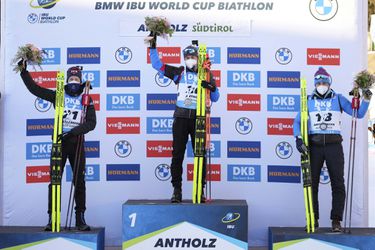 Svetový pohár: Tarjei Bö sa v Anterselve teší z malého glóbusu, víťazom vytrvalostných pretekov Babikov