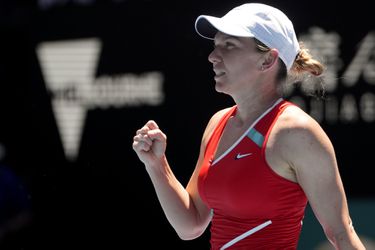 Australian Open: Halepová hladko postúpila do osemfinále, Vondroušová skončila na rakete Bielorusky