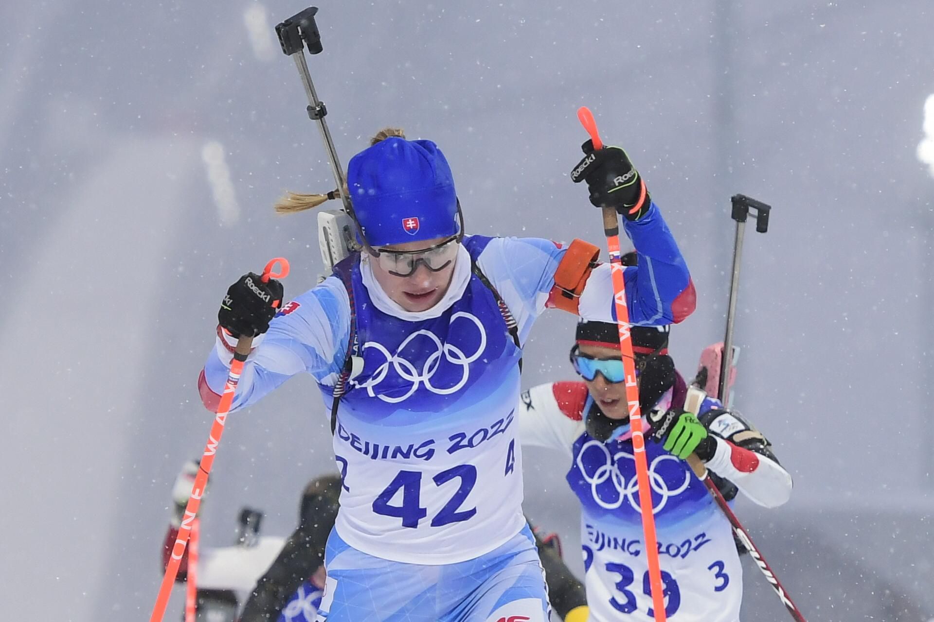 Ivona Fialková počas stíhacích pretekov žien na 10 km na ZOH 2022 v Pekingu