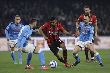 Neapol s Lobotkom padol v taktickej bitke, AC Miláno je na čele tabuľky