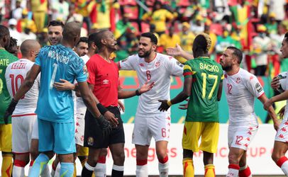 Africký pohár národov: Zmätky v zápase Tunisko - Mali. Tréner Kebaier: Za 30 rokov som nič také nevidel