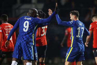 FA Cup: Chelsea takmer vypadla s Lutonom, Liverpool posunul do štvrťfinále Minamino